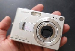 卡西欧相机最新款是哪个型号的（卡西欧数码相机型号大全）
