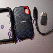 Iphone6plus闪迪和东芝哪个好（闪迪和东芝哪个好 固态硬盘）