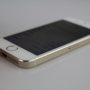 iphone5s银色和金色哪个好看（iphone5s 金色）