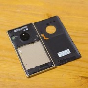 lumia830原装后盖（诺基亚8800后盖怎么打开）