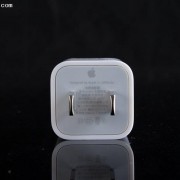 苹果7原装充电器的字（苹果7冲电器）