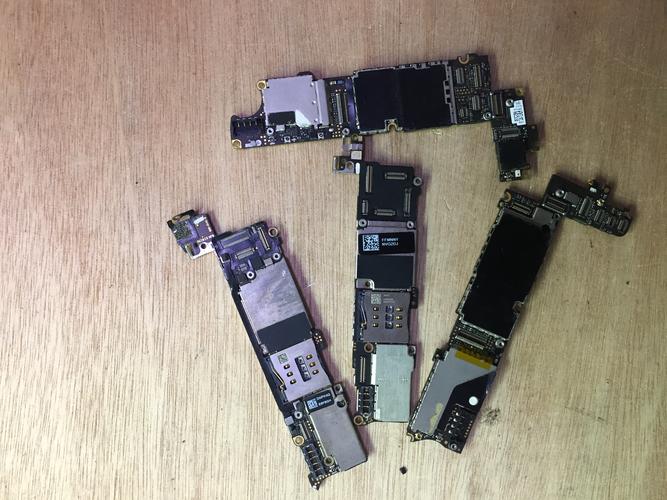 怎么鉴别苹果手机主板有没有维修过？(苹果4手机主板多少钱)  第2张
