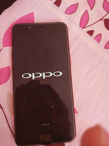 oppo手机r9s多少钱一台?换了屏幕总是死机原因就是什么？(oppor9s进货价多少钱)  第1张
