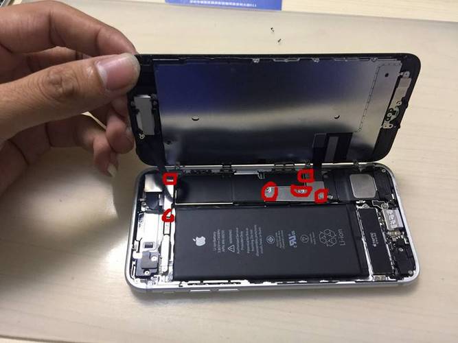 IPhone7plus换个电池大概需要多少钱，已经过保修期了，用了两三年了？(一般店里苹果7多少钱)  第1张