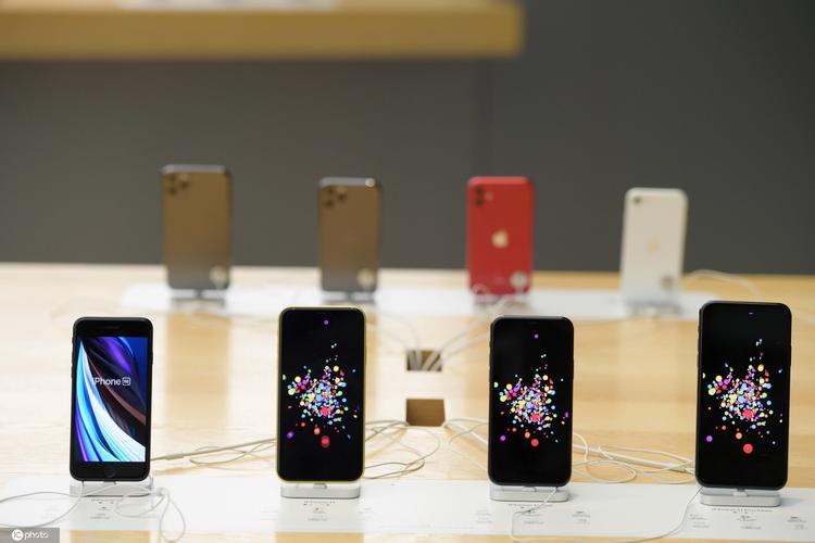 iphone13在实体店里可以分多少期？(苹果4回卖手机店多少)  第1张