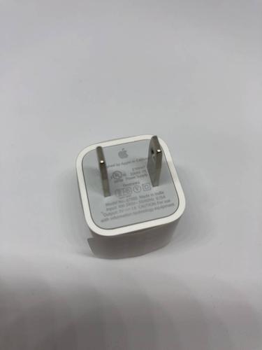 苹果5w原装充电器（苹果5w原装充电器充电发热吗）  第2张